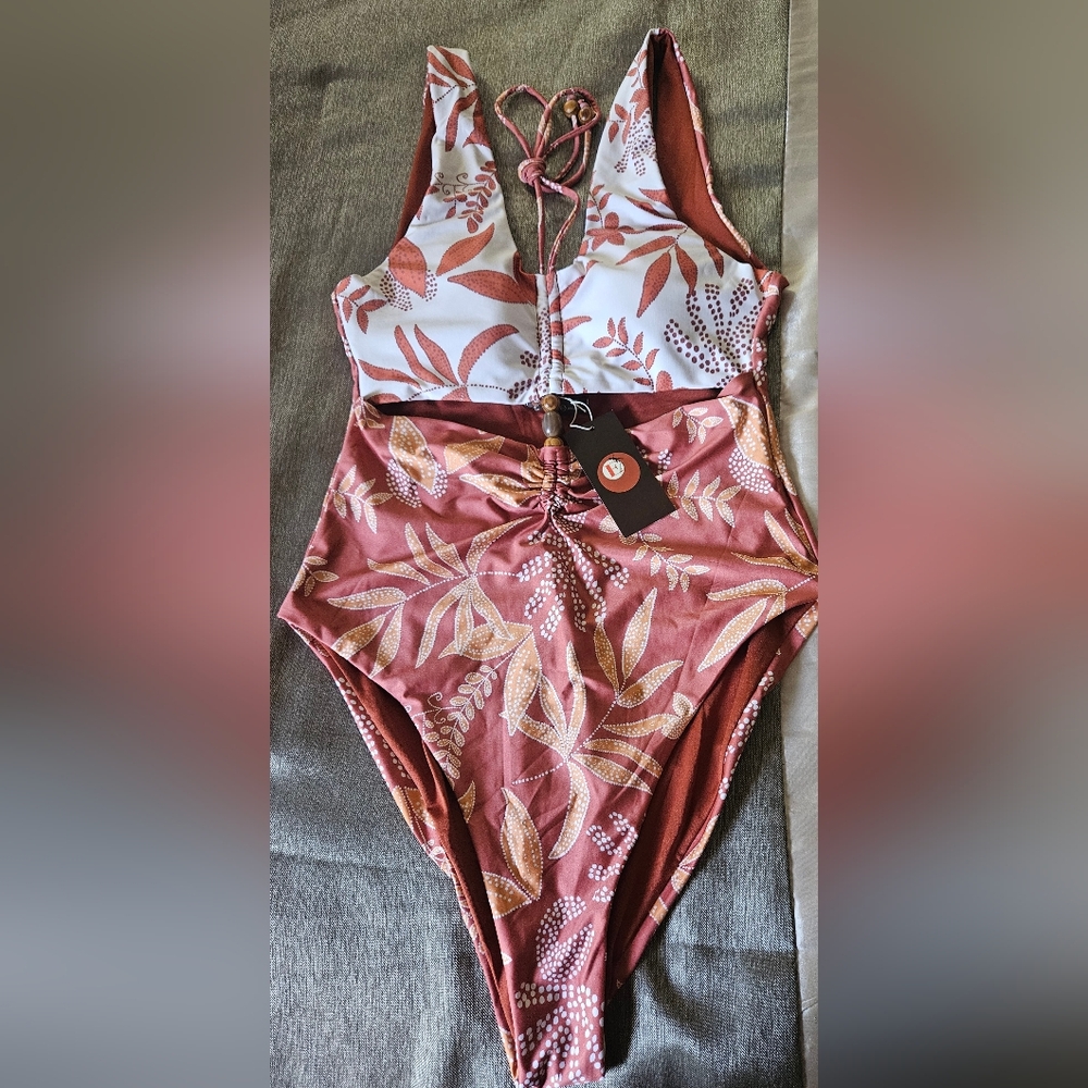 Swim suit